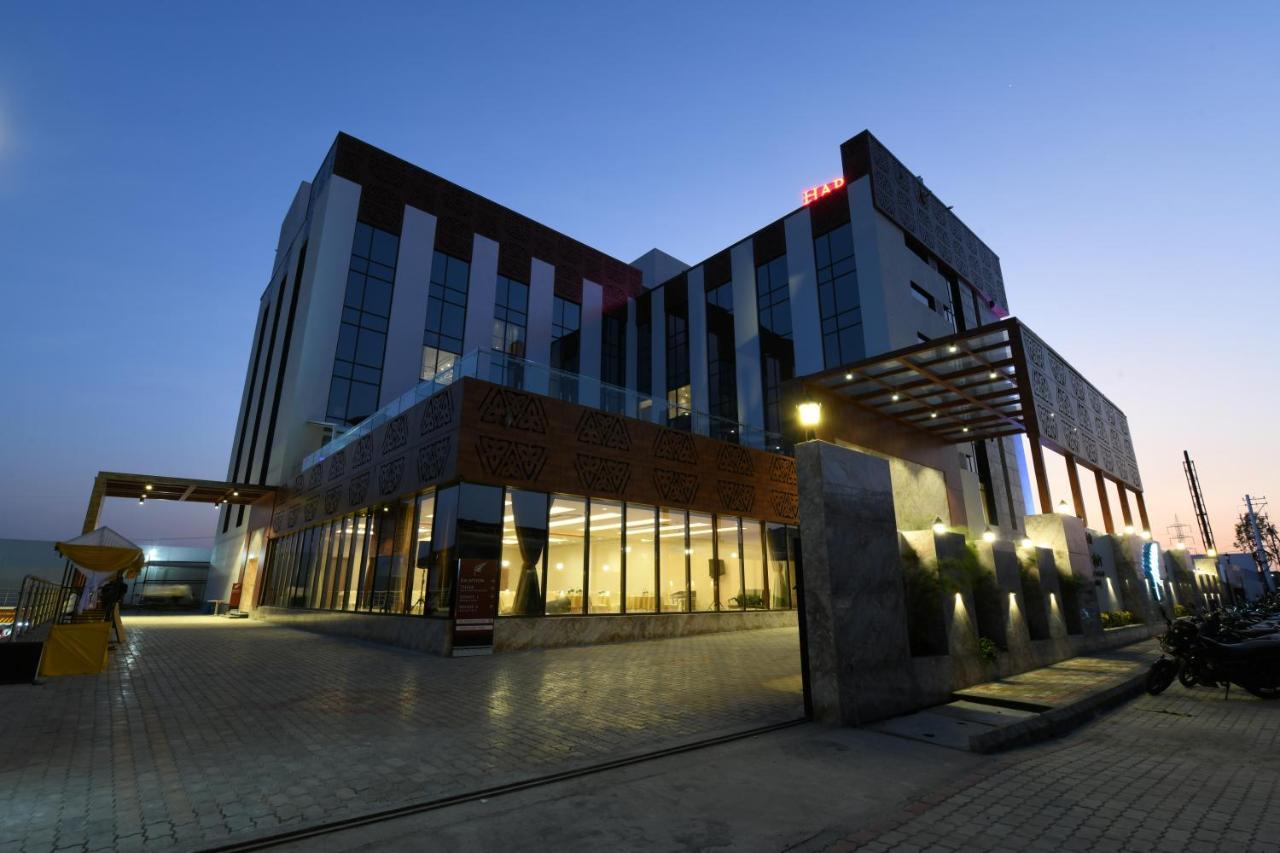 Hotel Harsha The Fern Shivamogga Zewnętrze zdjęcie